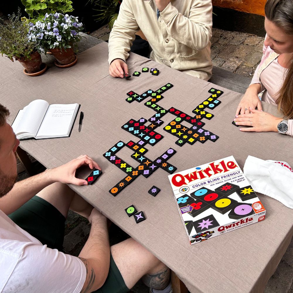 Qwirkle (Nordic+English Edition)