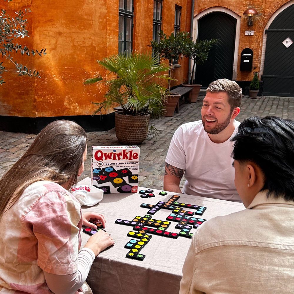 Qwirkle (Nordic+English Edition)